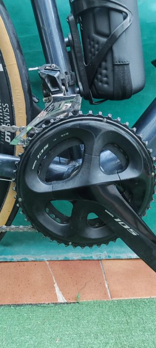 Bici carretera eléctrica Shimano 105