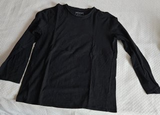 Camiseta negra manga larga