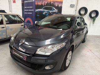 Renault Megane 2013 1.6 100CV 3 años de garantia