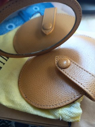 Espejo bolso Salvador Bachiller Camel