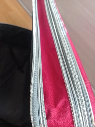 Maleta roja con ruedas extensible 5 cm de ancho