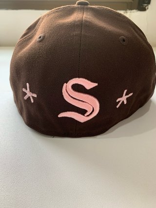Gorra New Era x Mora Marrón y Rosa