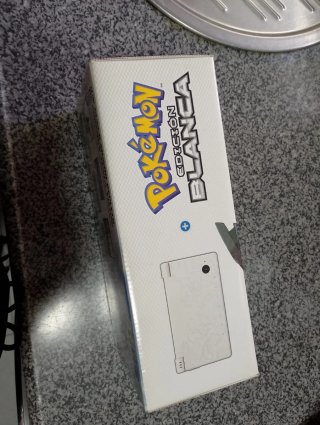 Nintendo DSi Pokémon Edición Blanca