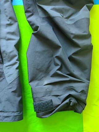Chaqueta Ternua Gore-Tex Negra/Gris