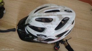 Casco Uvex Blanco con Diseño