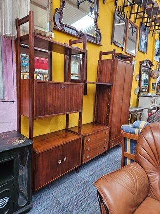 Estante vintage - Algum desgaste  Tamanho aproxima