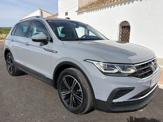 Volkswagen Tiguan 2.0 TDI 150cv DSG IMPECABLE