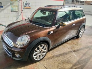 MINI Clubman 2011