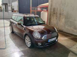 MINI Clubman 2011