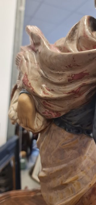 Figura Lladro Campesina con Mantón
