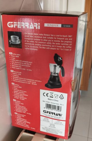 Cafetera Italiana Eléctrica . Diseño. Modelo Moka.