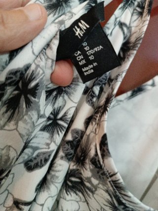 Vestido sin mangas estampado floral