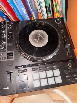 Controladora DJ Hercules DJControl Impulse T7