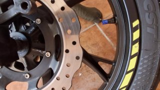 Rueda Benelli BN 125 completa delantera
