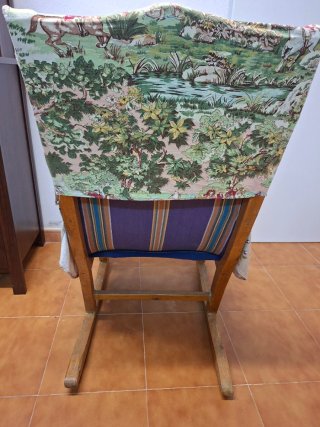 Mecedora antigua floral