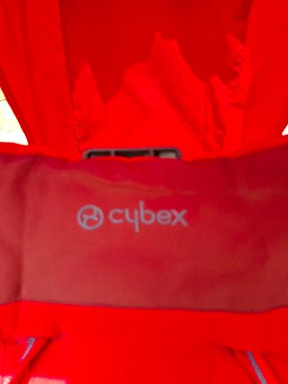 Carrito de paseo Cybex rojo