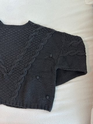 Camisola tricotada à mão preta