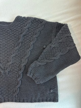 Camisola tricotada à mão preta
