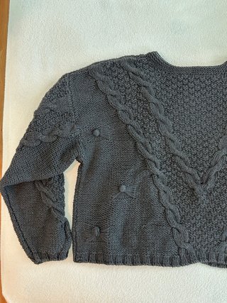 Camisola tricotada à mão preta