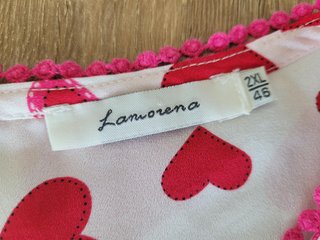 Blusa manga corta con corazones