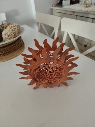 Contenitore decorativo in metallo a forma di sole