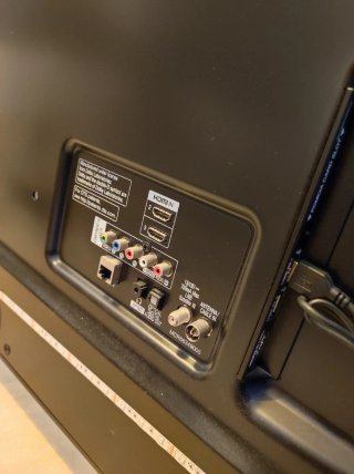 TV LG 50 + Barra Sonido LG Negra