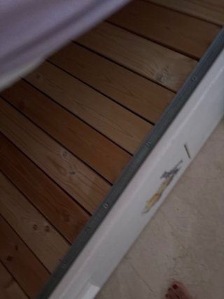 Cama Ikea con cajones y 2 colchones