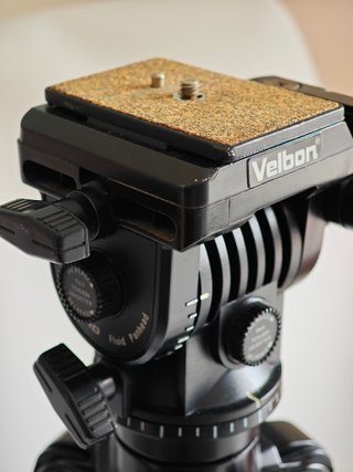 Trípode Velbon para Video con cabeza fluida