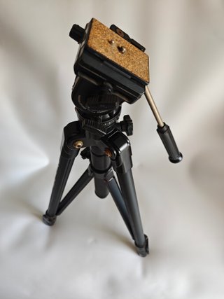 Trípode Velbon para Video con cabeza fluida