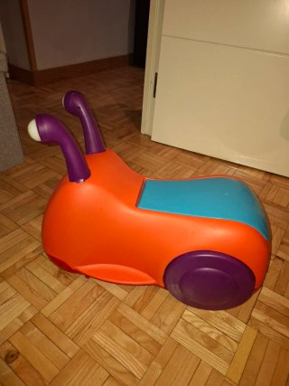 Correpasillos B. Toys con luces y sonido