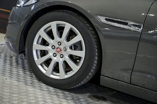 Jaguar XE 2.0 AJ200D Diesel RWD 180cv XE-Pure