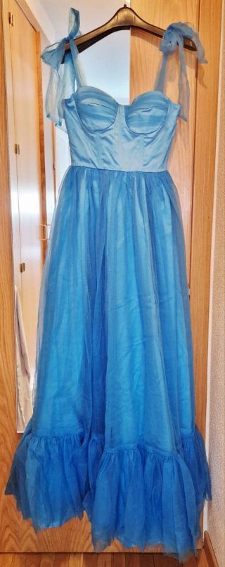 Vestido largo tul azul Cenicienta