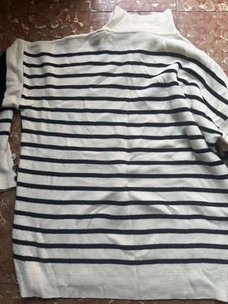 Jersey rayas cuello alto botones