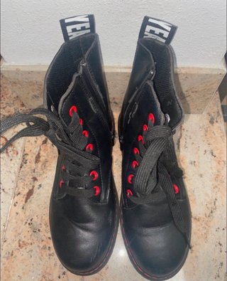 Stivaletti neri taglia 34