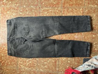 Pantalones Zara grises