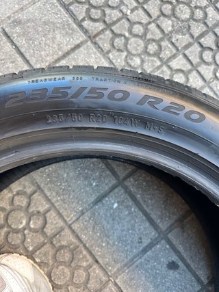 235/50R20 104W Pirelli Scorpion Zero