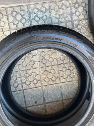 235/50R20 104W Pirelli Scorpion Zero