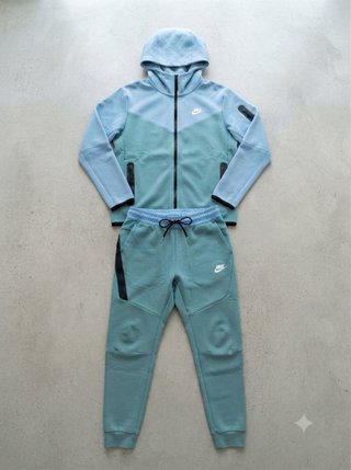 Conjunto Nike Azul y Verde
