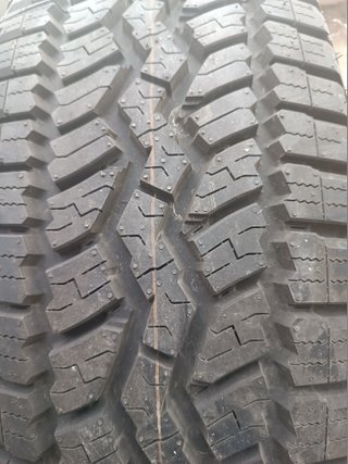 Neumático nuevo Falken