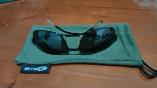 Gafas de Sol Arnette Negras. Adulto.