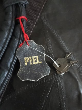 Bolso de viaje de mano en  piel marrón ,con candao