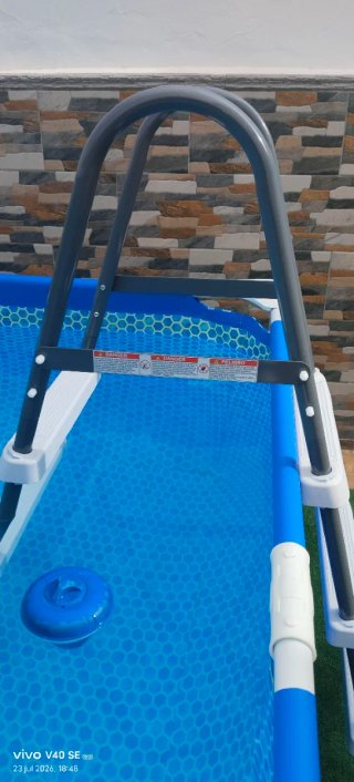 Escalera Intex para piscina