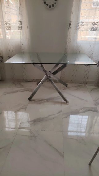 Mesa de comedor cristal y metal