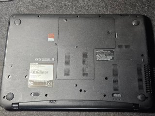 Toshiba Satellite L955D-108 Portátil