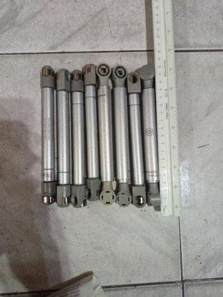 Pistoni idraulici ammortizzatori a gas