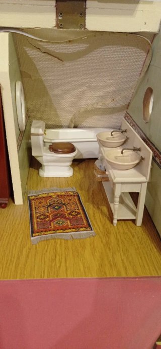 Casa de muñecas con muebles