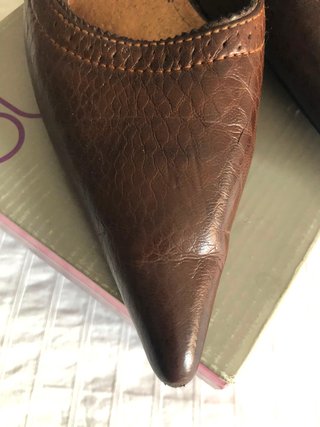 Zapatos de tacón marrones para mujer