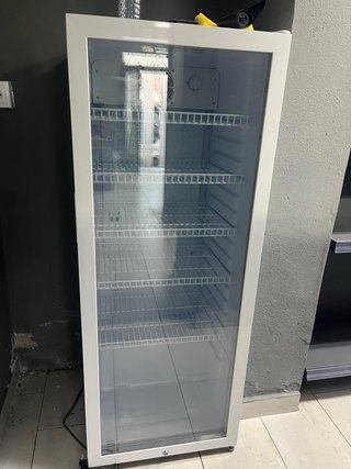 Mobiliario de Tienda de alimentación.