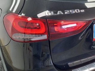 MERCEDES CLASE GLA 250 E