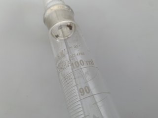 Probeta graduata Pyrex in vetro con tappo